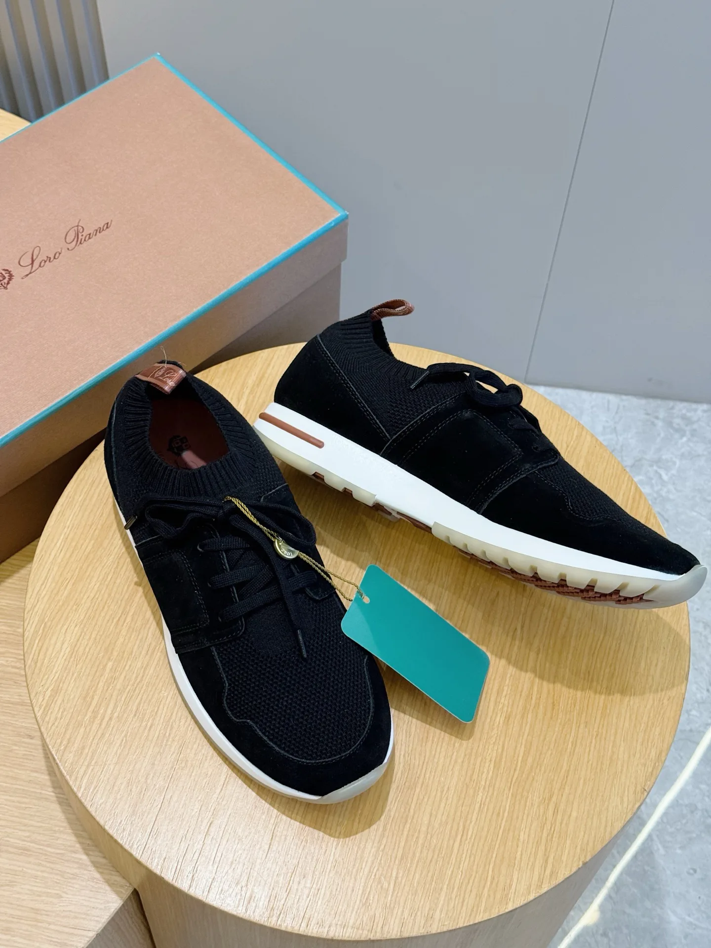 Men's Sneakers LORO PIANA 18380109