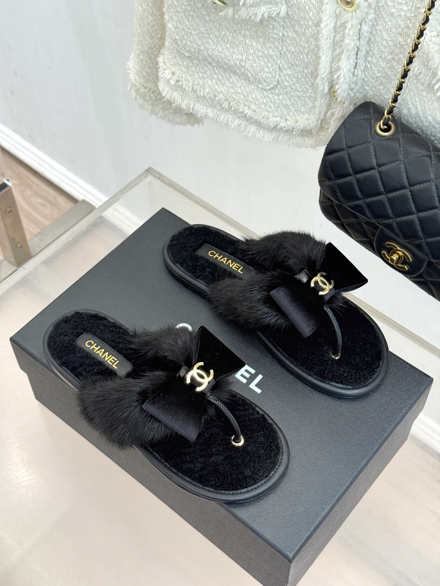 Women's Flip-Flops CHANEL 17827552