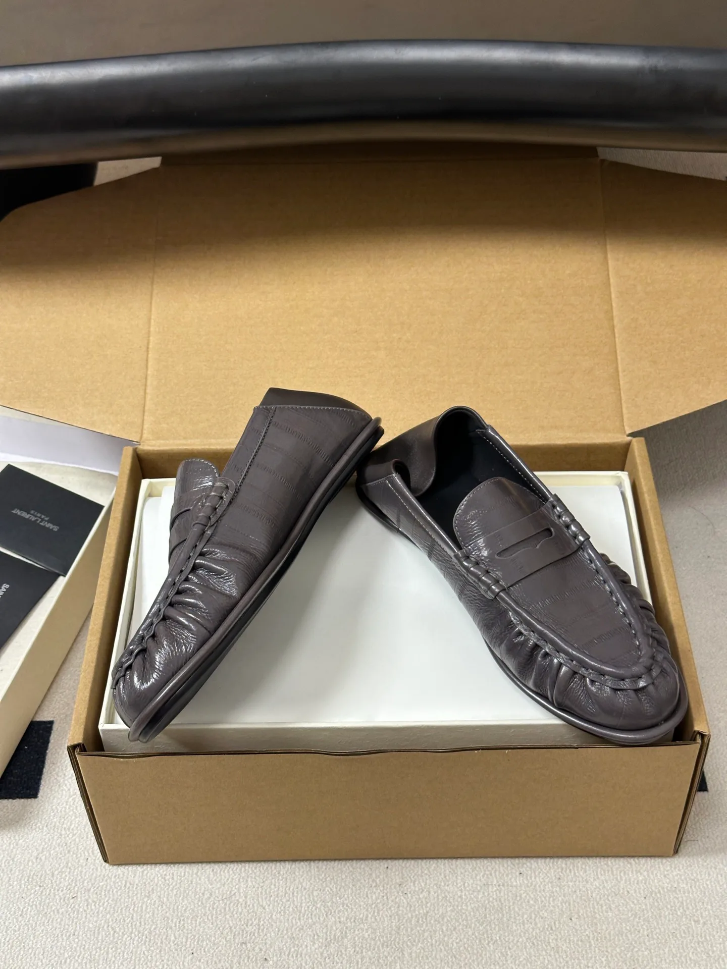 Women's Loafers And Moccasins SAINT LAURENT 18049123
