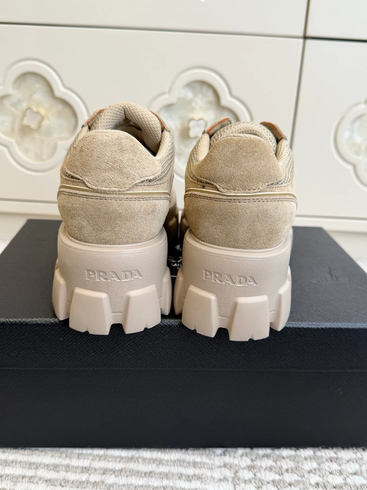 Women's Sneakers PRADA 18261278