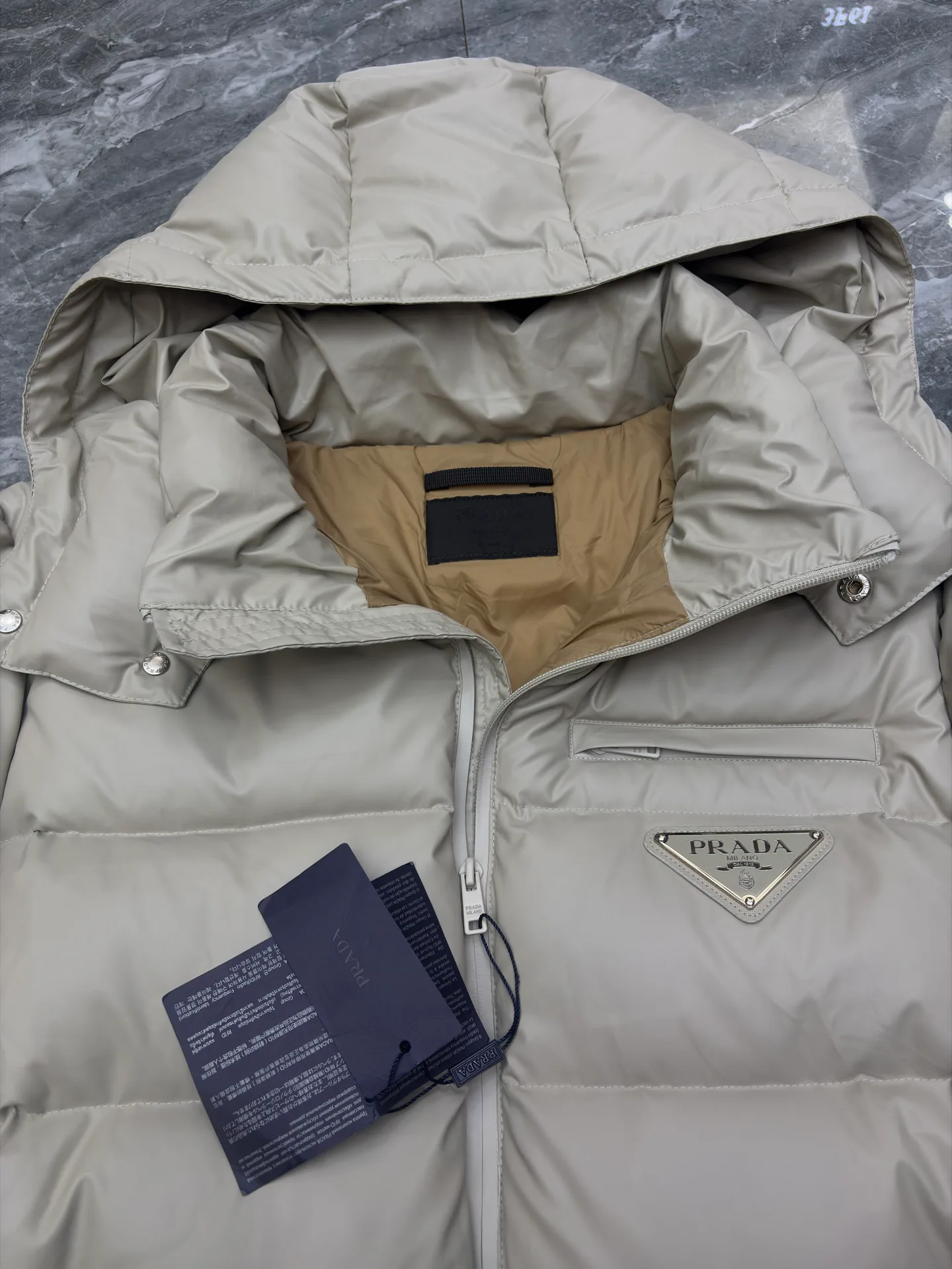 Women's Jackets And Down Jackets PRADA 17690907