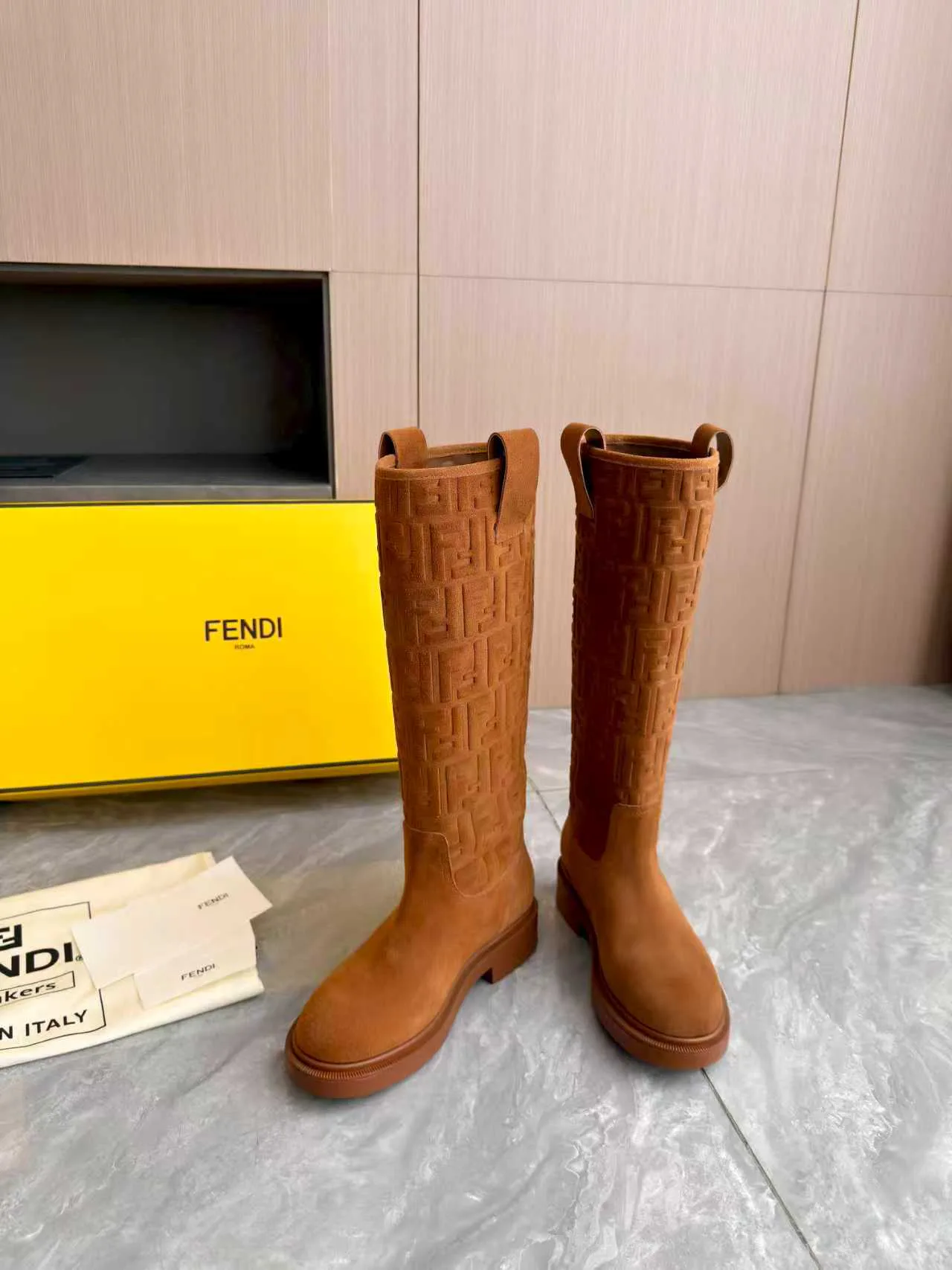Women's Boots FENDI 18104327