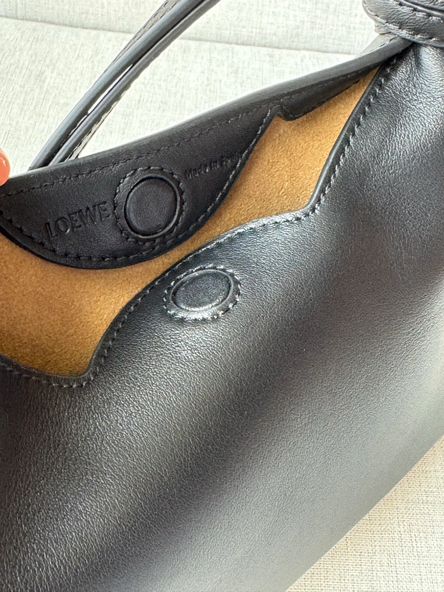 Women's Classic Handbags LOEWE 17458205