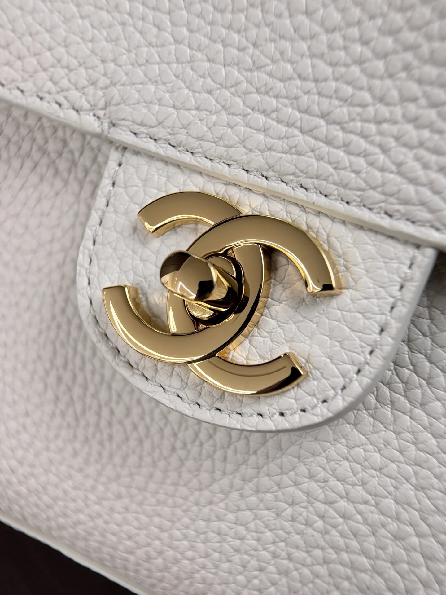 Women's Classic Handbags CHANEL 18147980