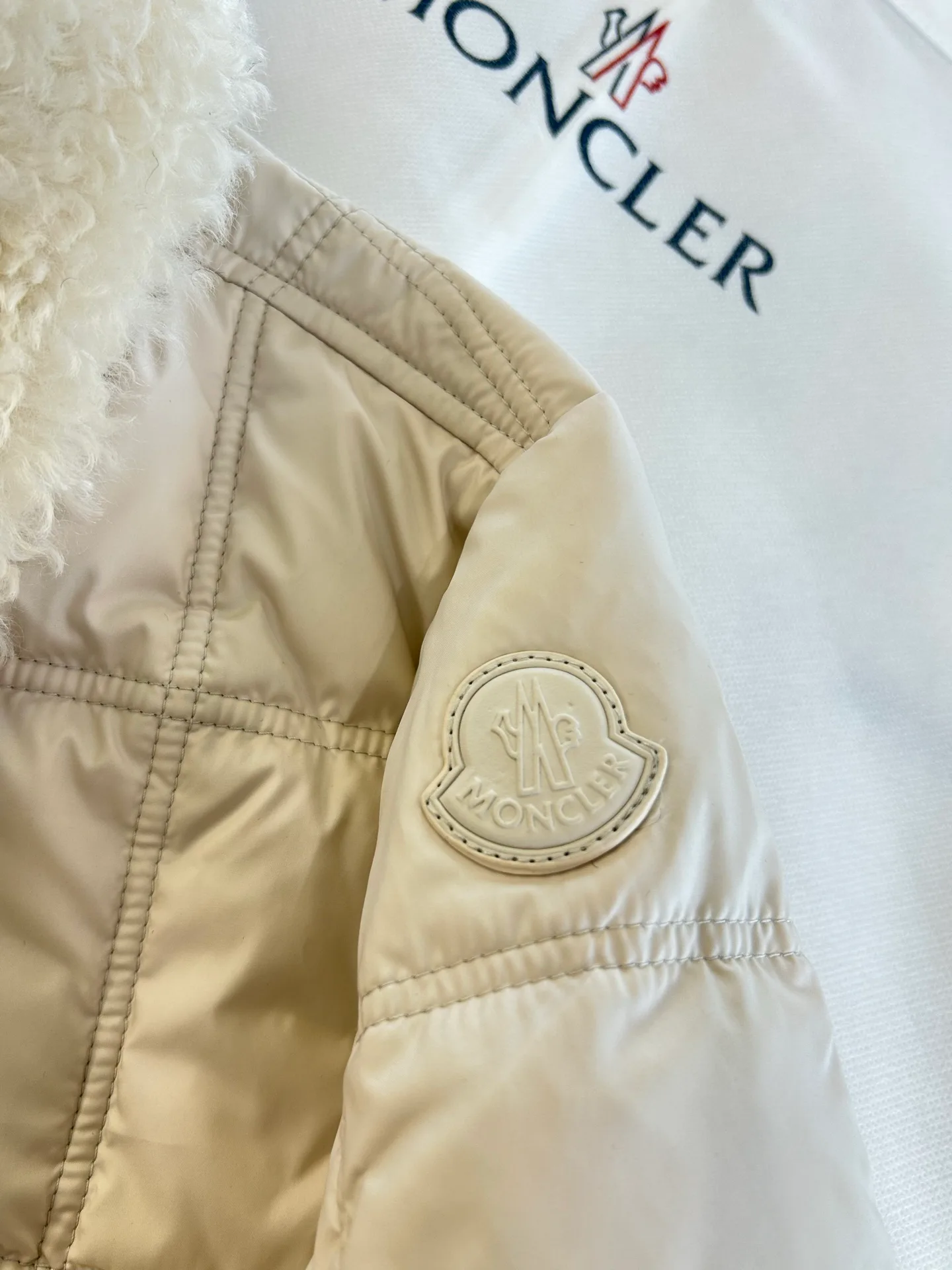 Men's Jackets And Down Jackets MONCLER 18330389