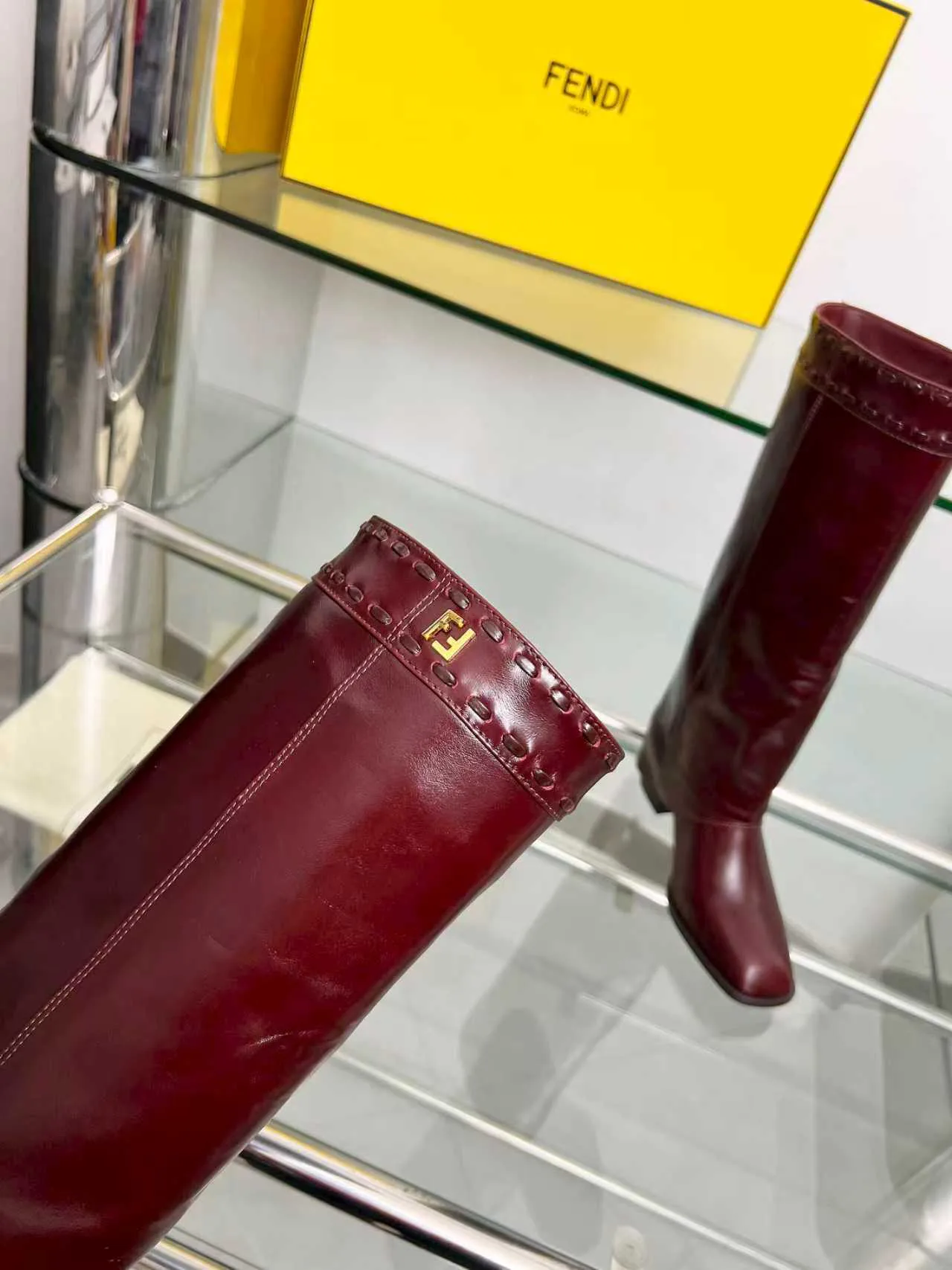 Women's Boots FENDI 18104318