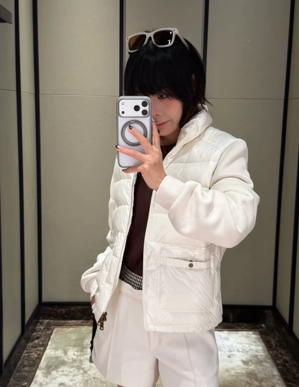 Women's Jackets And Down Jackets MONCLER 18044812