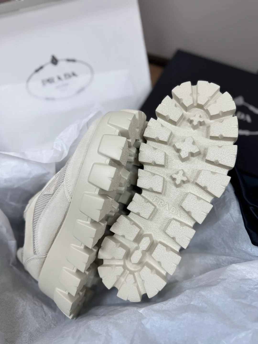 Women's Sneakers PRADA 18554593