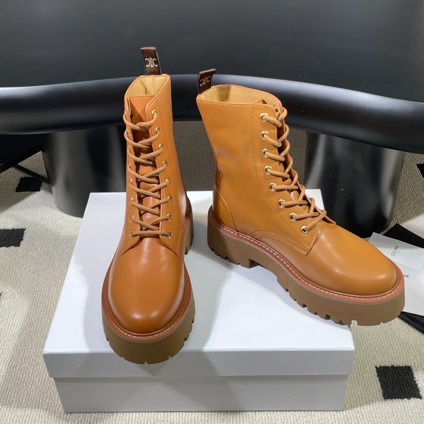 Women's Ankle Boots CELINE 18041624