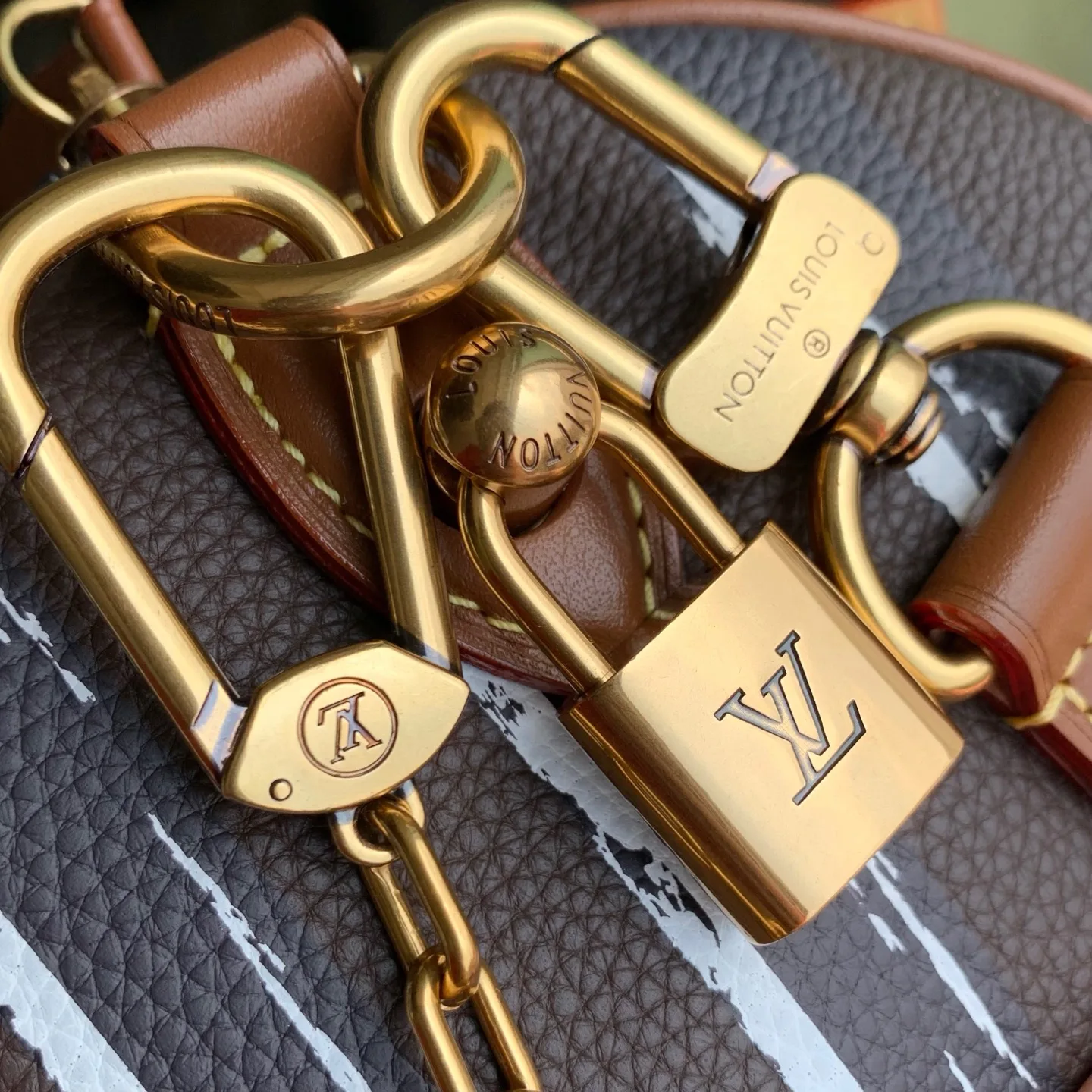 Women's Classic Handbags LOUIS VUITTON 18147545