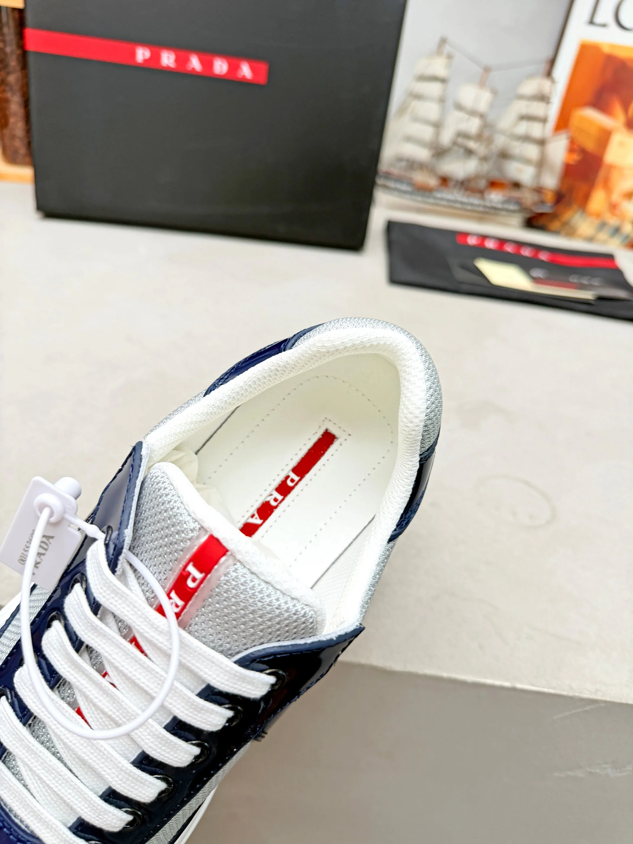 Women's Sneakers PRADA 17704076