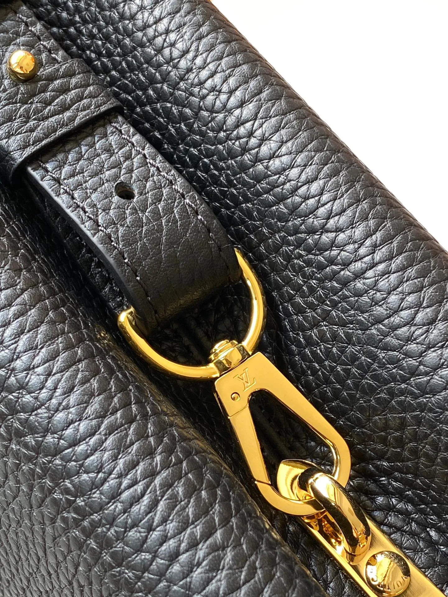 Women's Classic Handbags LOUIS VUITTON 18520997