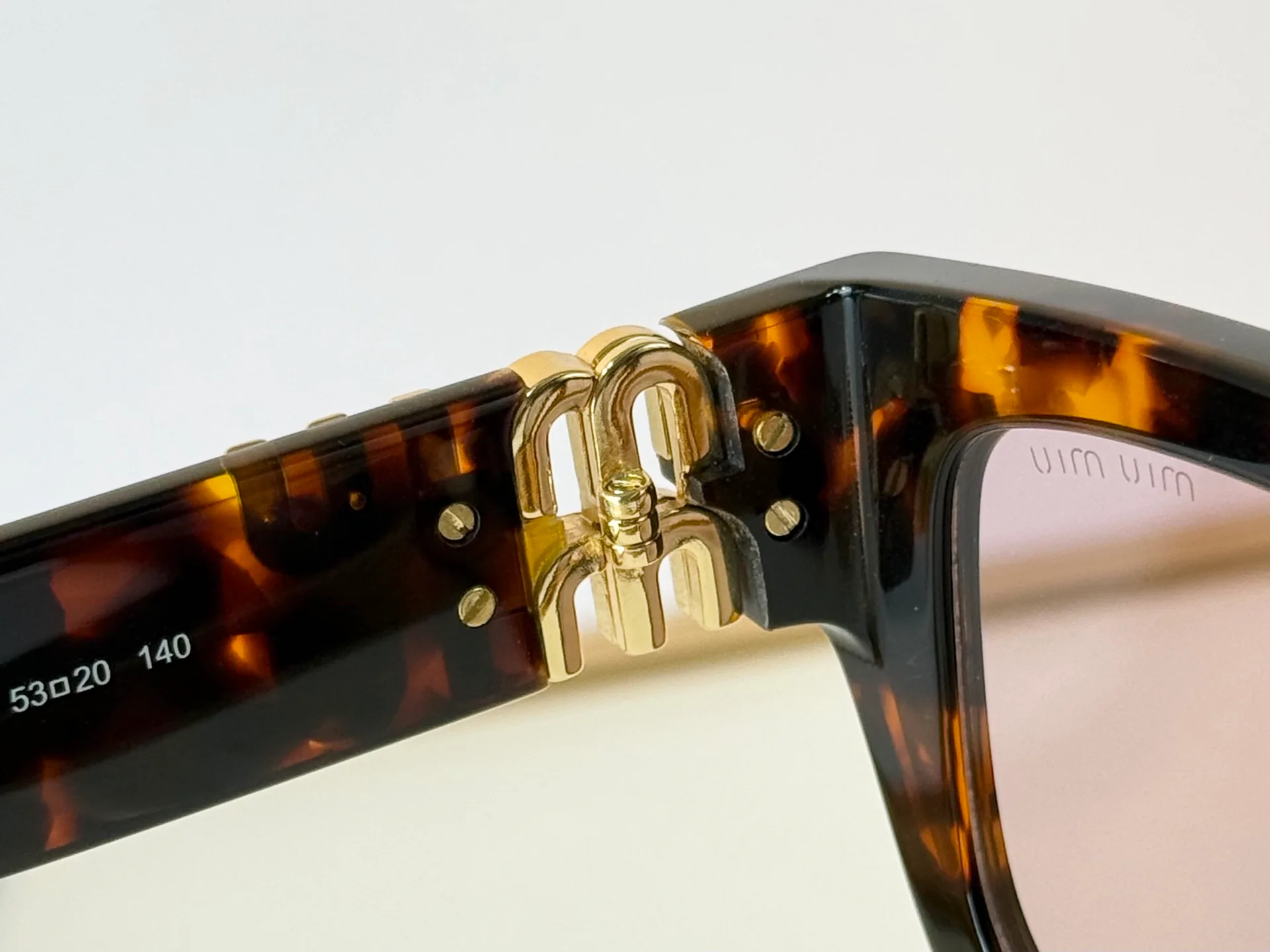 Glasses MIU MIU 18117970