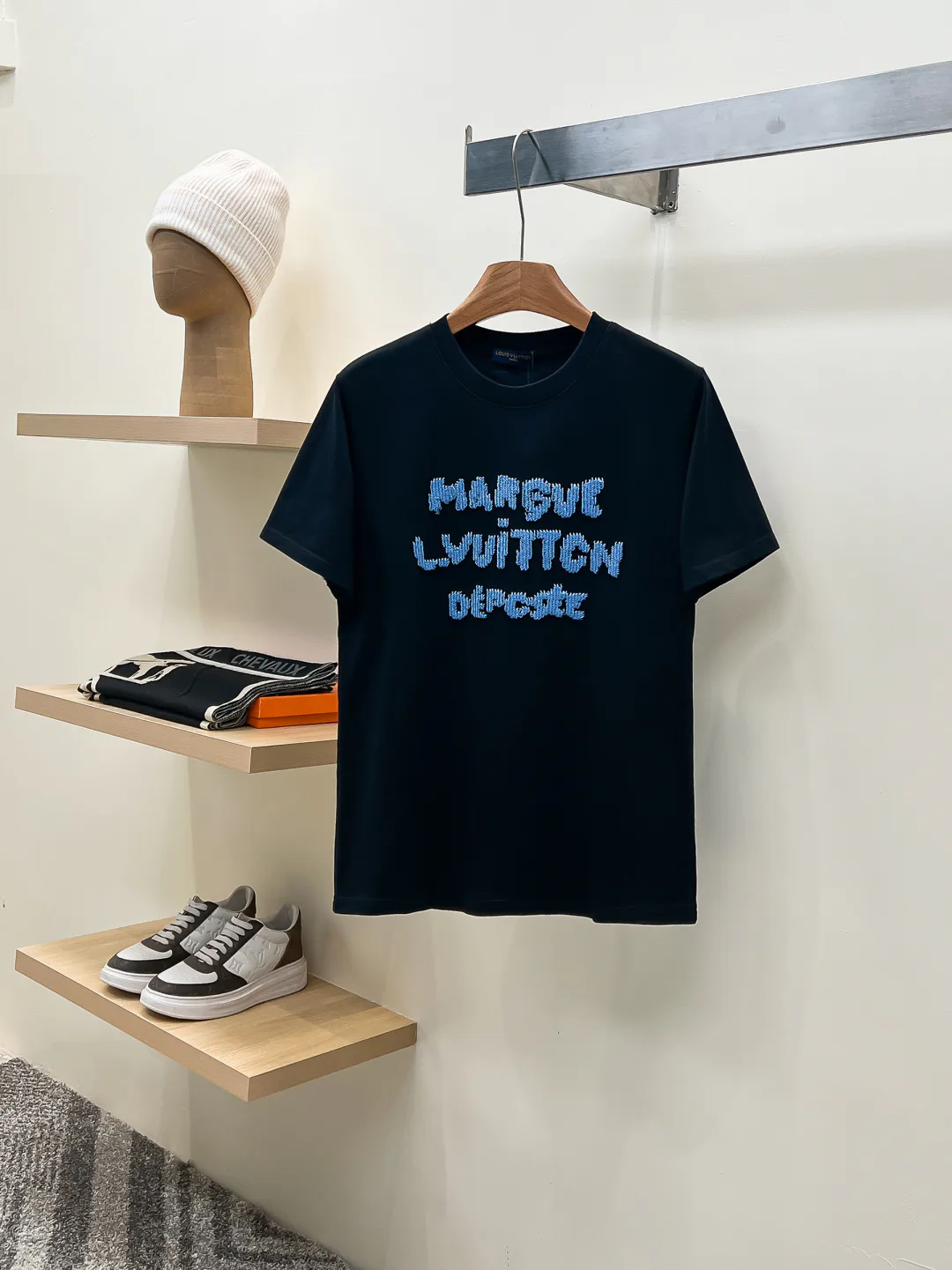 Men's T-Shirts LOUIS VUITTON 18499460