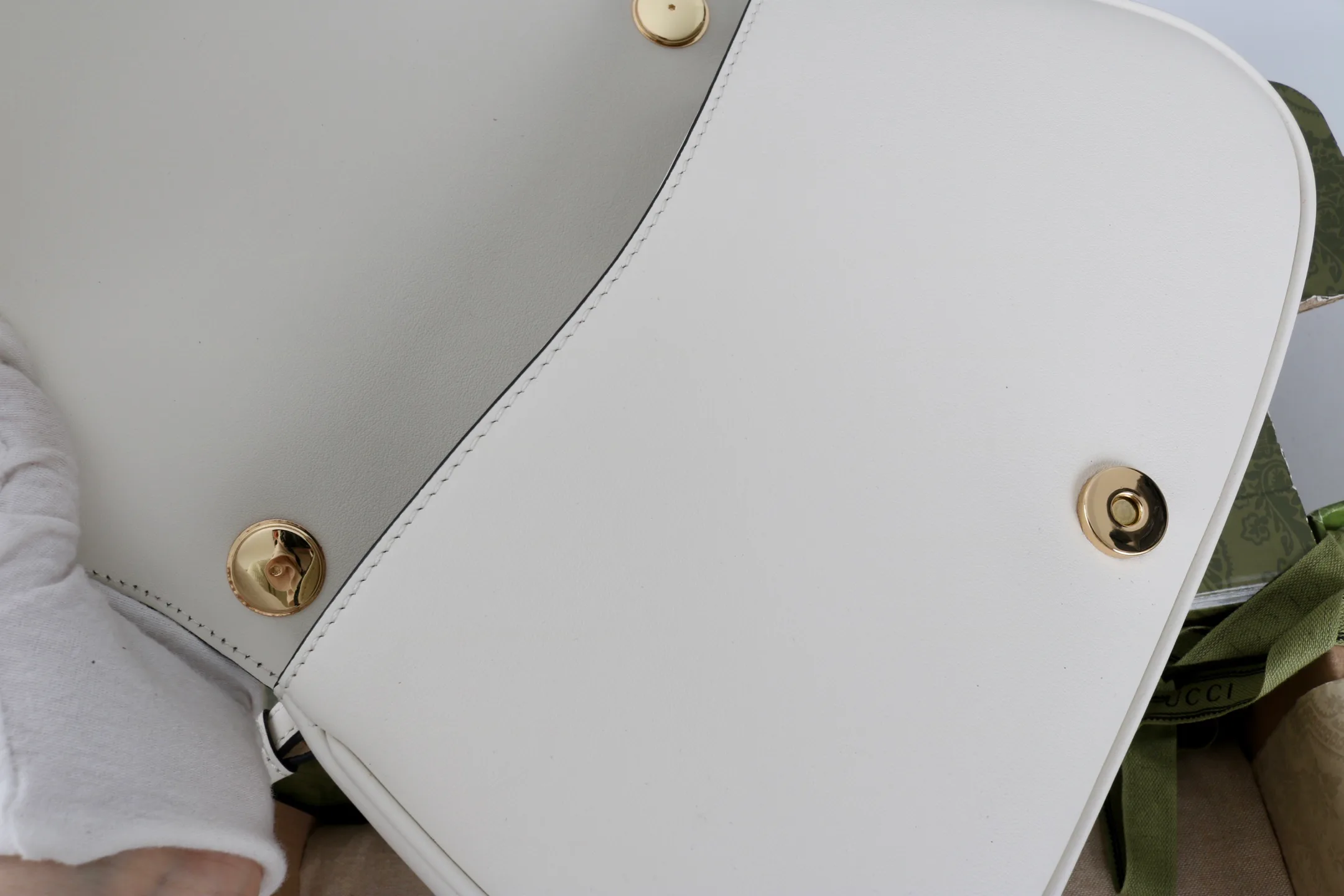 Women's Classic Handbags GUCCI 18065518