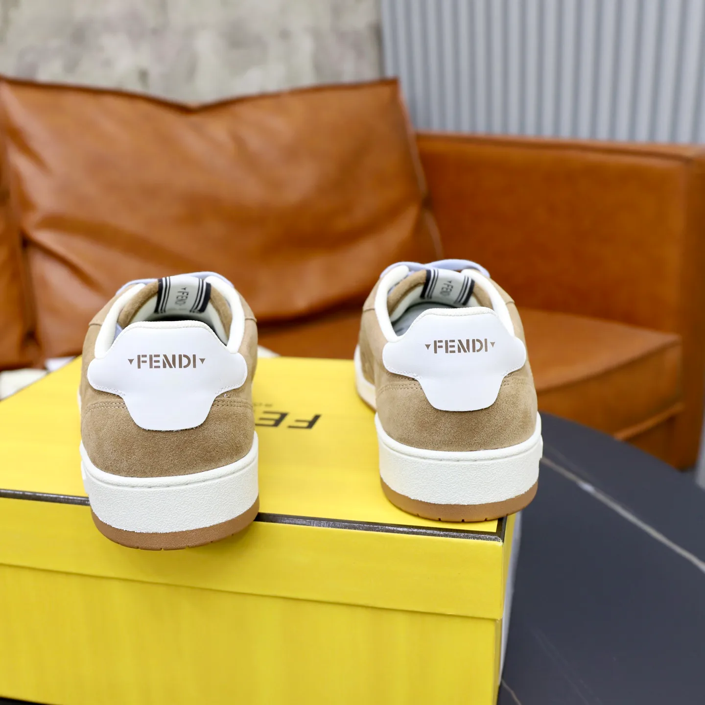 Women's Sneakers FENDI 18516277