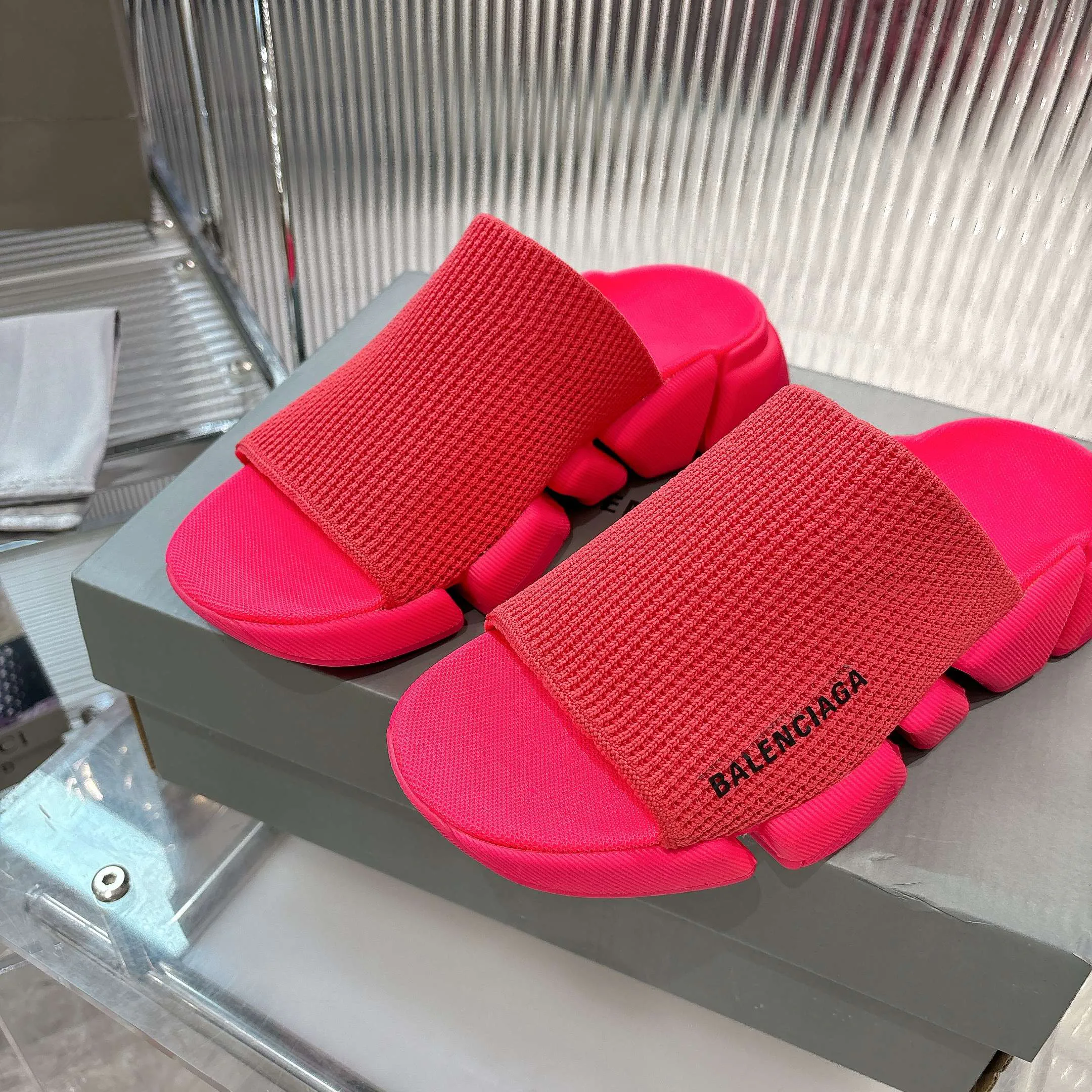 Women's Flip-Flops BALENCIAGA 17182655