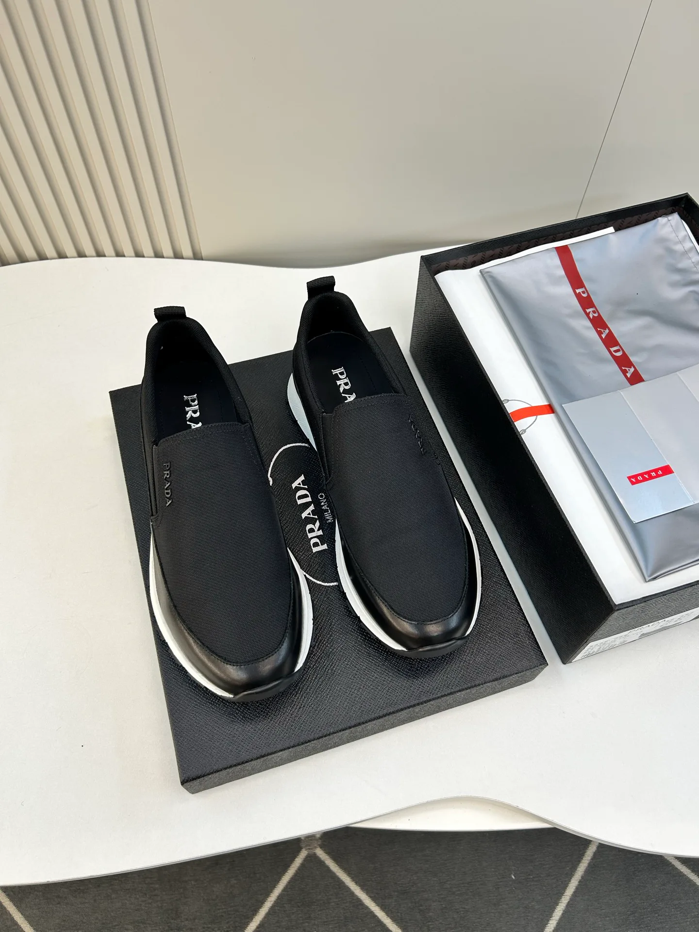 Men's Sneakers PRADA 18267395