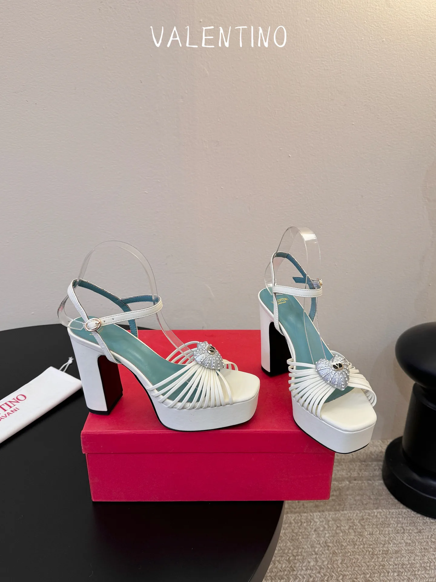 Women's Open-Toe Sandals VALENTINO 17396955