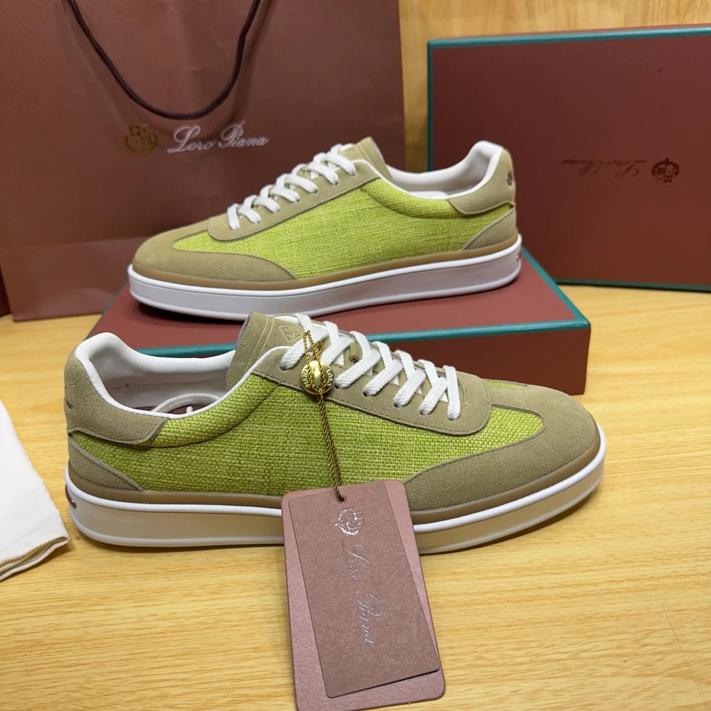 Women's Sneakers LORO PIANA 18263651