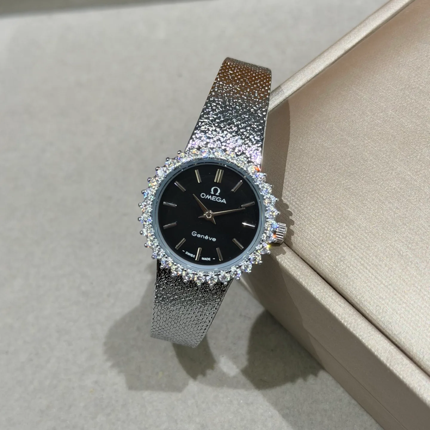 Women's Watches OMEGA 17843053