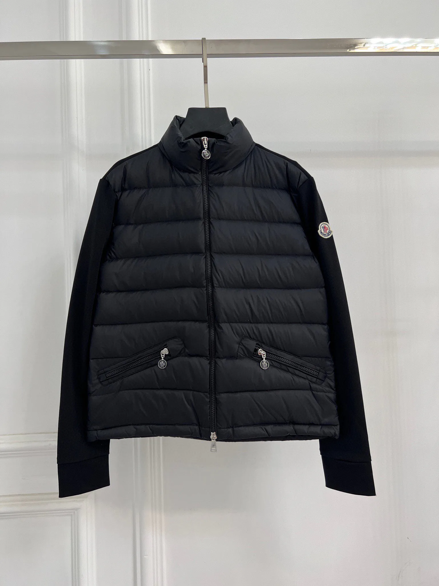 Women's Jackets And Down Jackets MONCLER 18416232