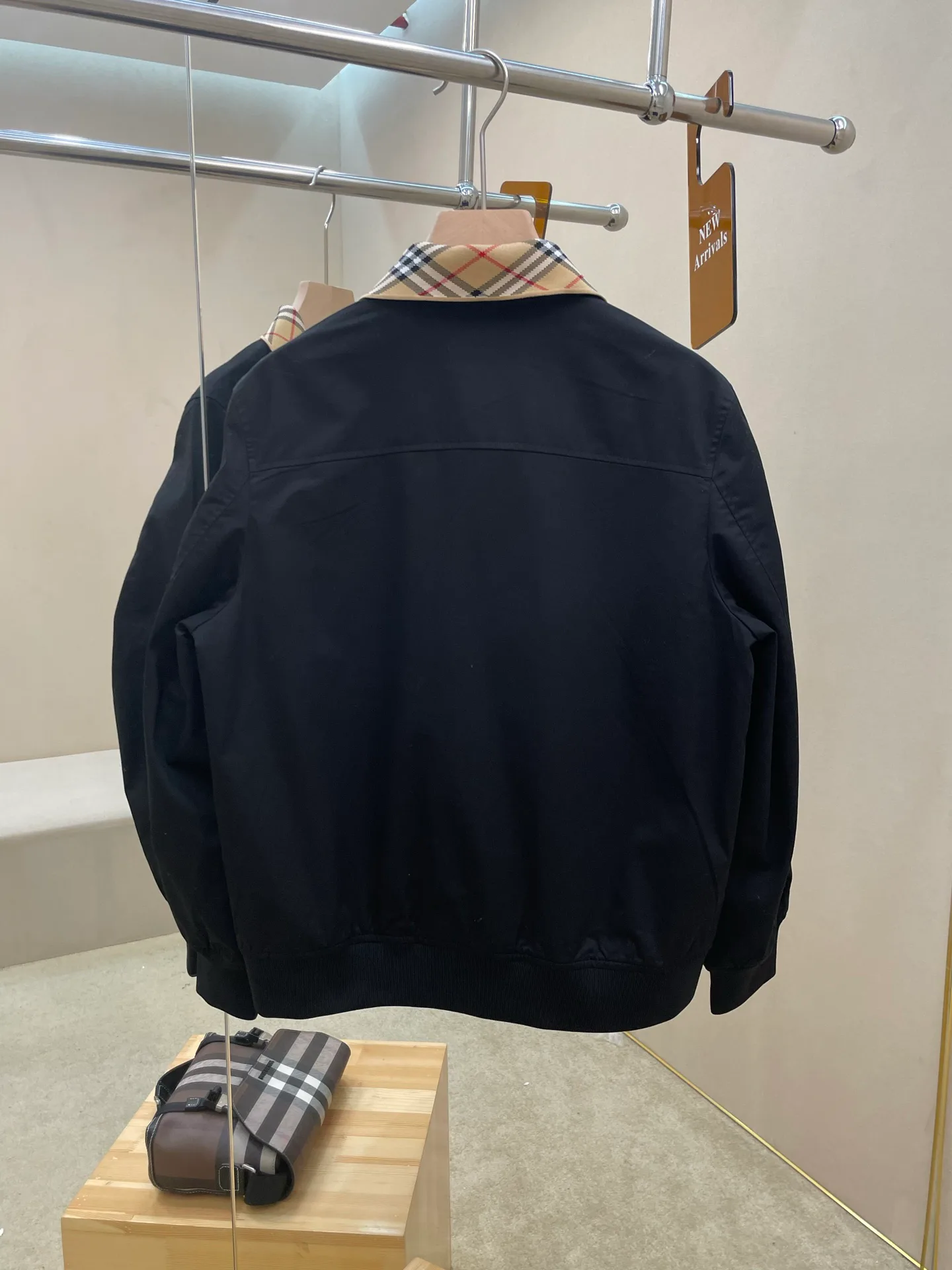 Men's Jackets And Down Jackets BURBERRY 18052747