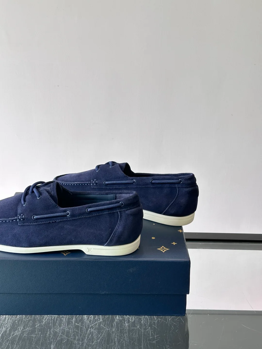 Men's Loafers And Dress Shoes LOUIS VUITTON 17941069
