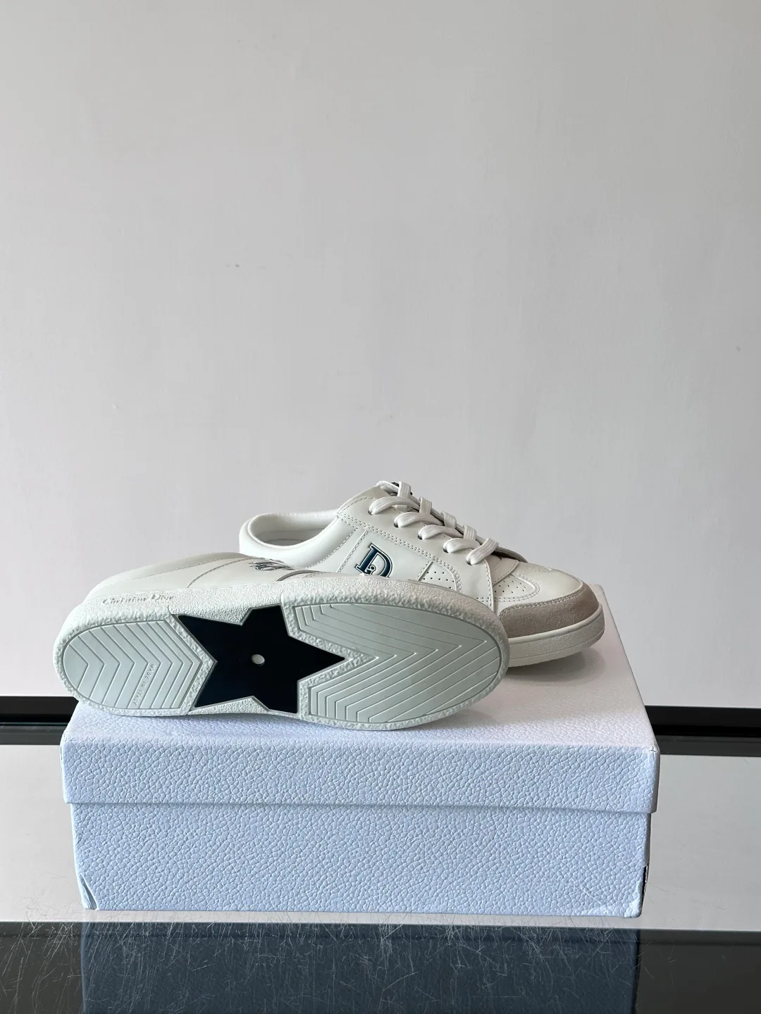 Women's Sneakers CHRISTIAN DIOR 18102609