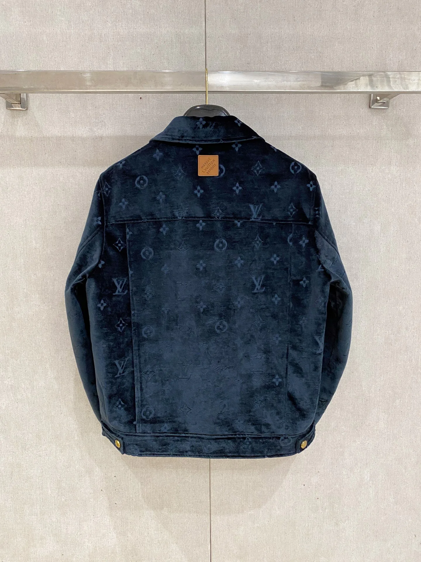 Men's Jackets And Down Jackets LOUIS VUITTON 18178190