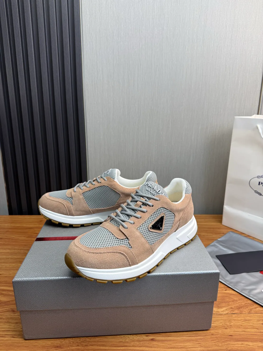 Men's Sneakers PRADA 18418637