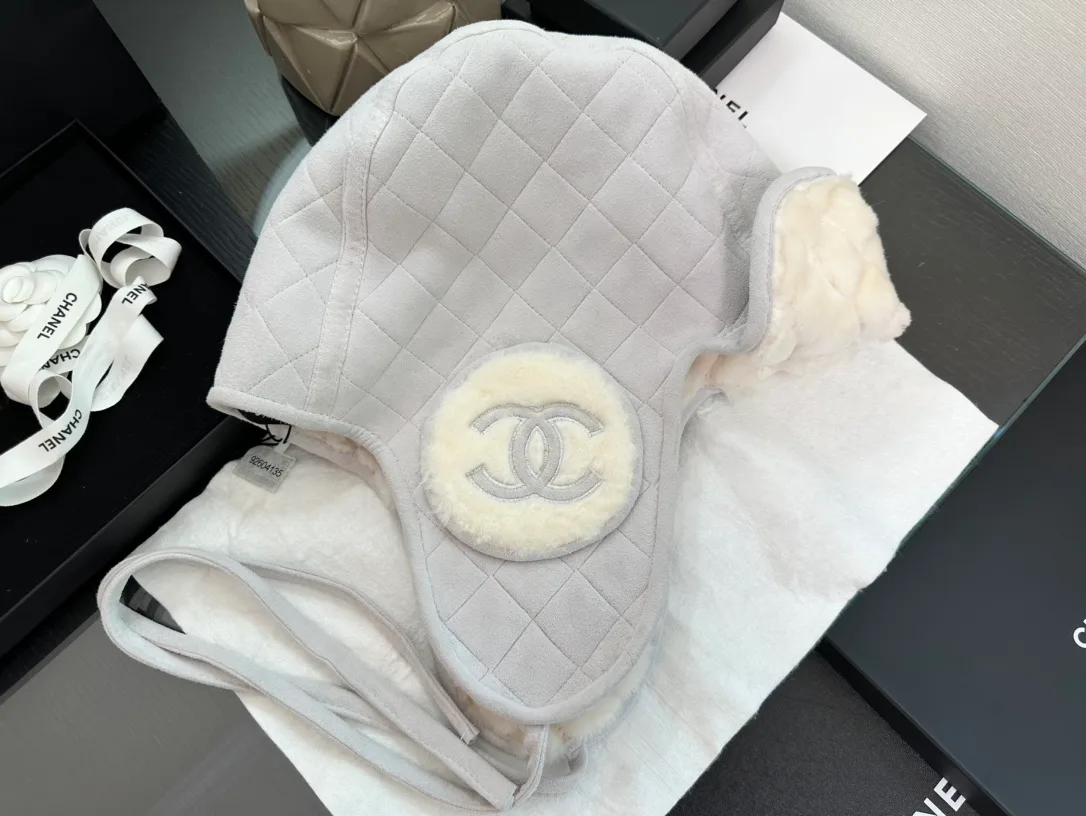 Hats CHANEL 18347663
