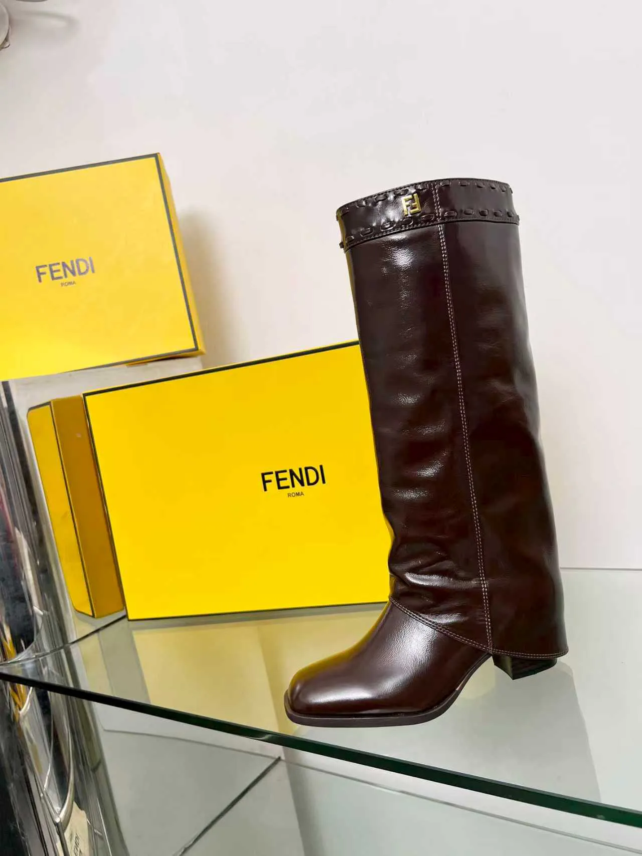 Women's Boots FENDI 18104317