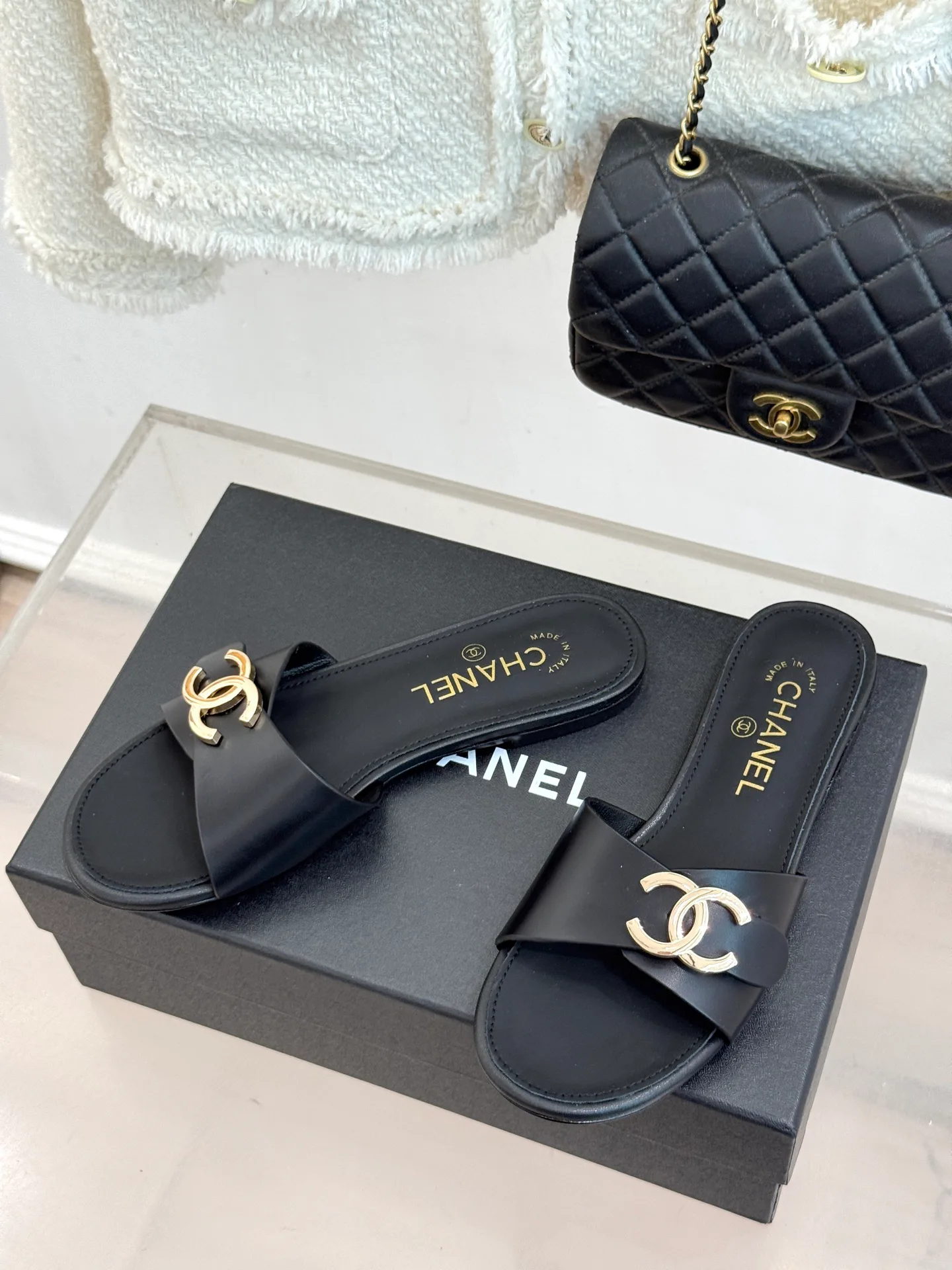 Women's Flip-Flops CHANEL 17699604