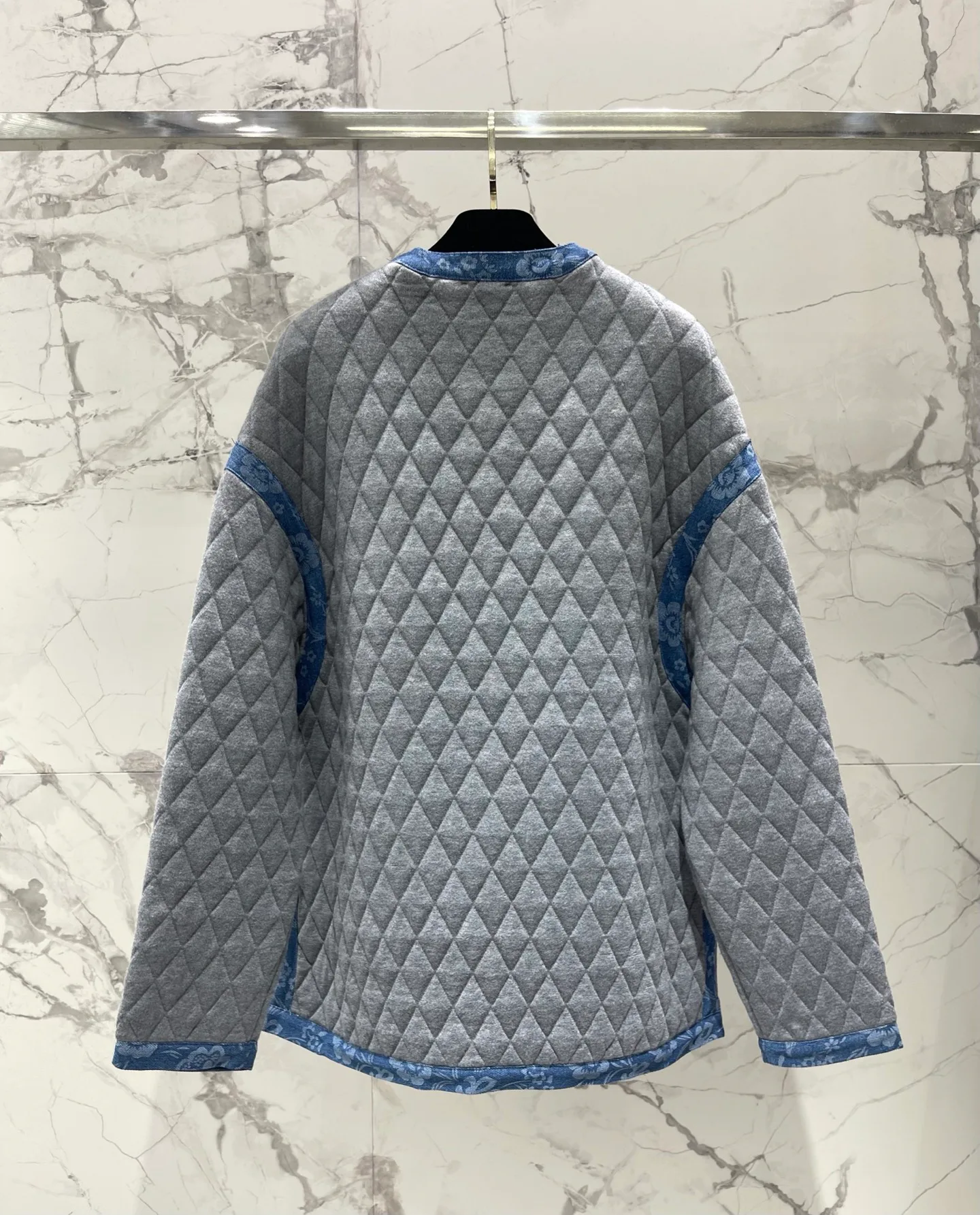 Women's Jumpers And Sweaters CHANEL 18407905