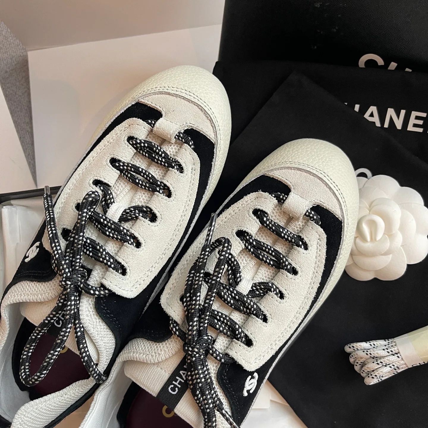 Women's Sneakers CHANEL 17643481