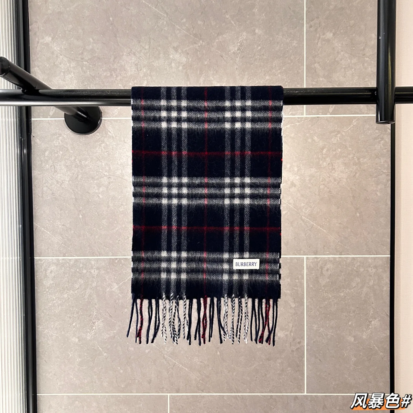Scarves BURBERRY 18507395