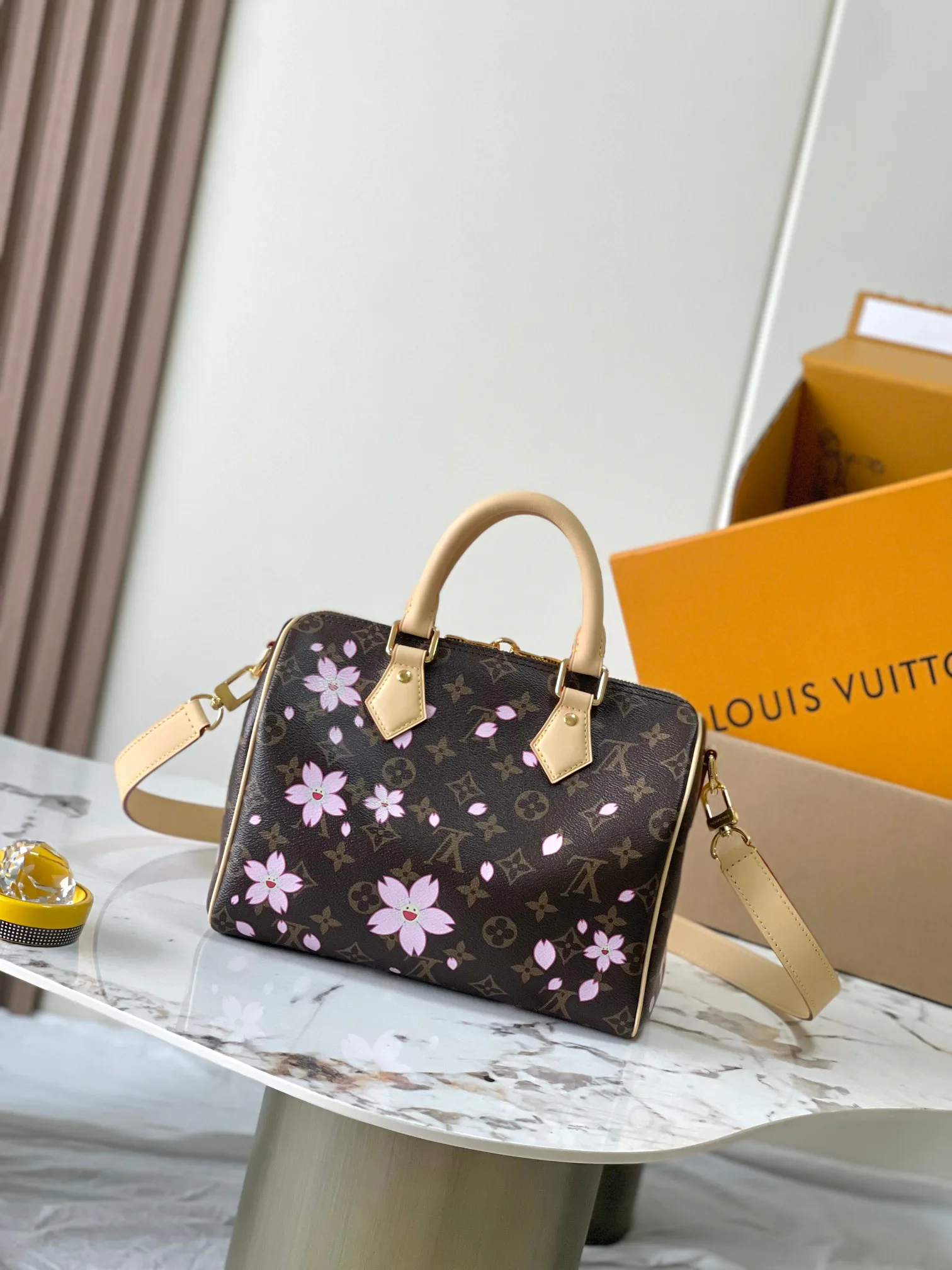 Women's Classic Handbags LOUIS VUITTON 18521078