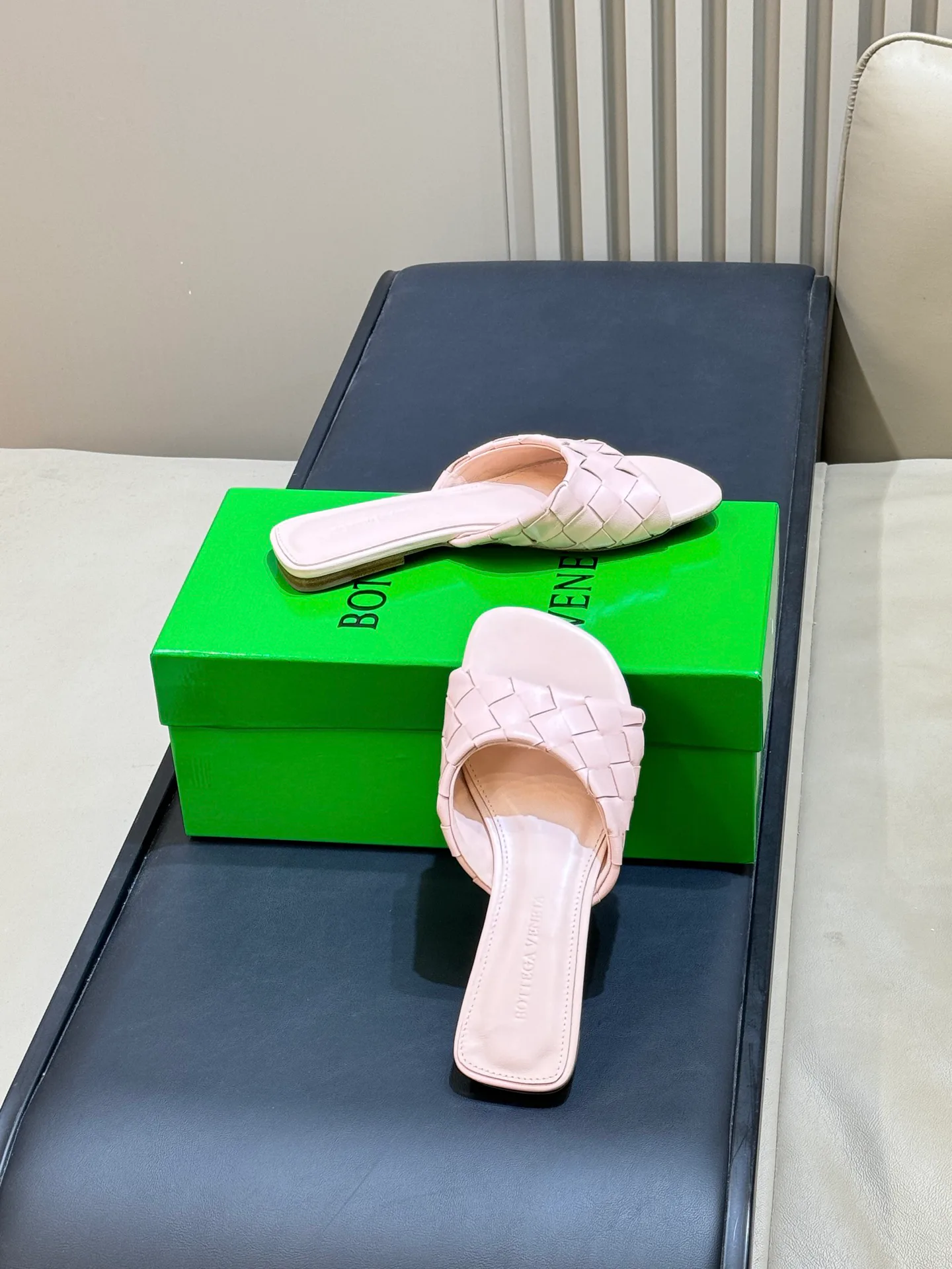 Women's Mules And Clogs BOTTEGA VENETA 18072972