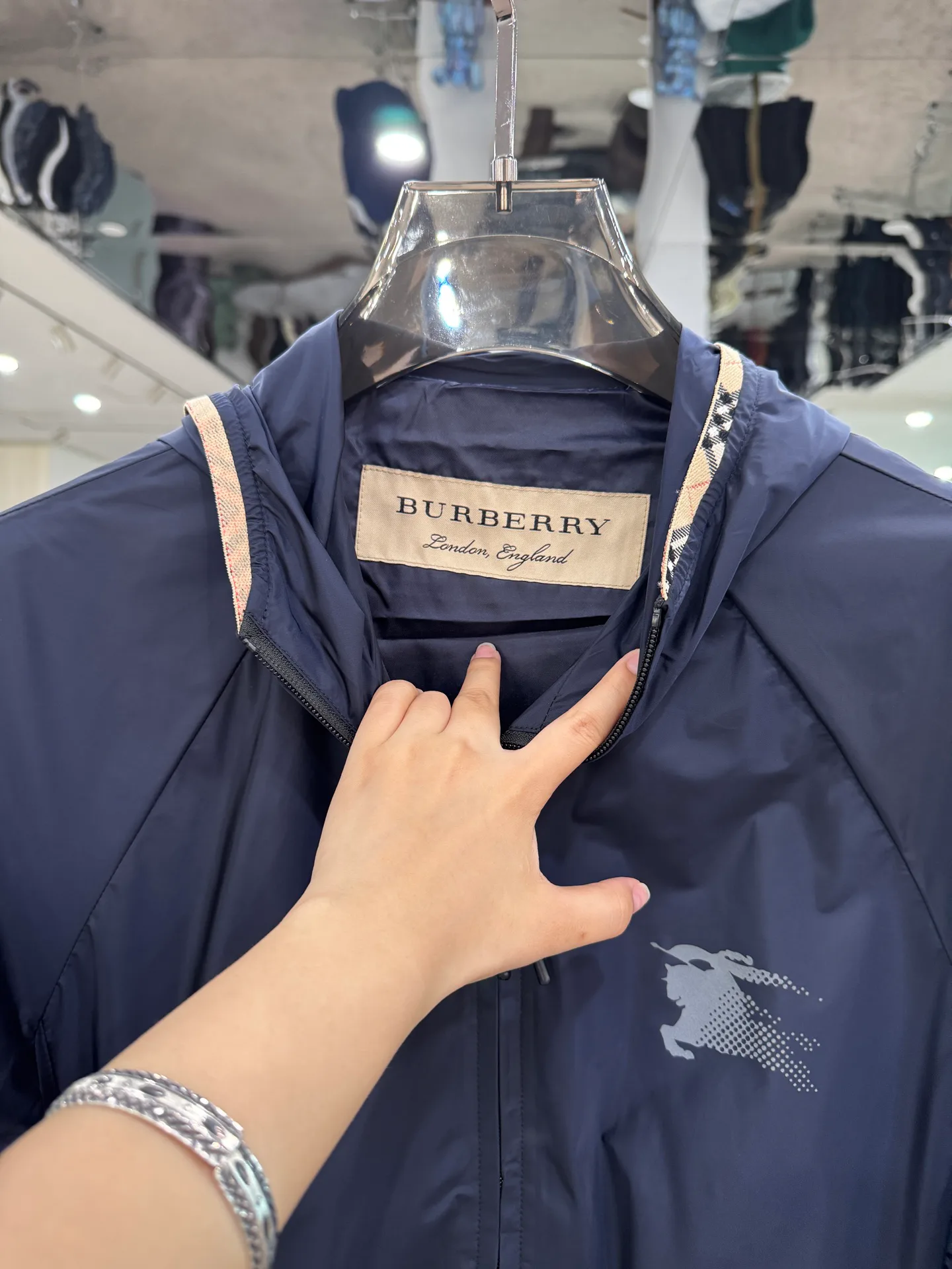 Men's Jackets And Down Jackets BURBERRY 18084173