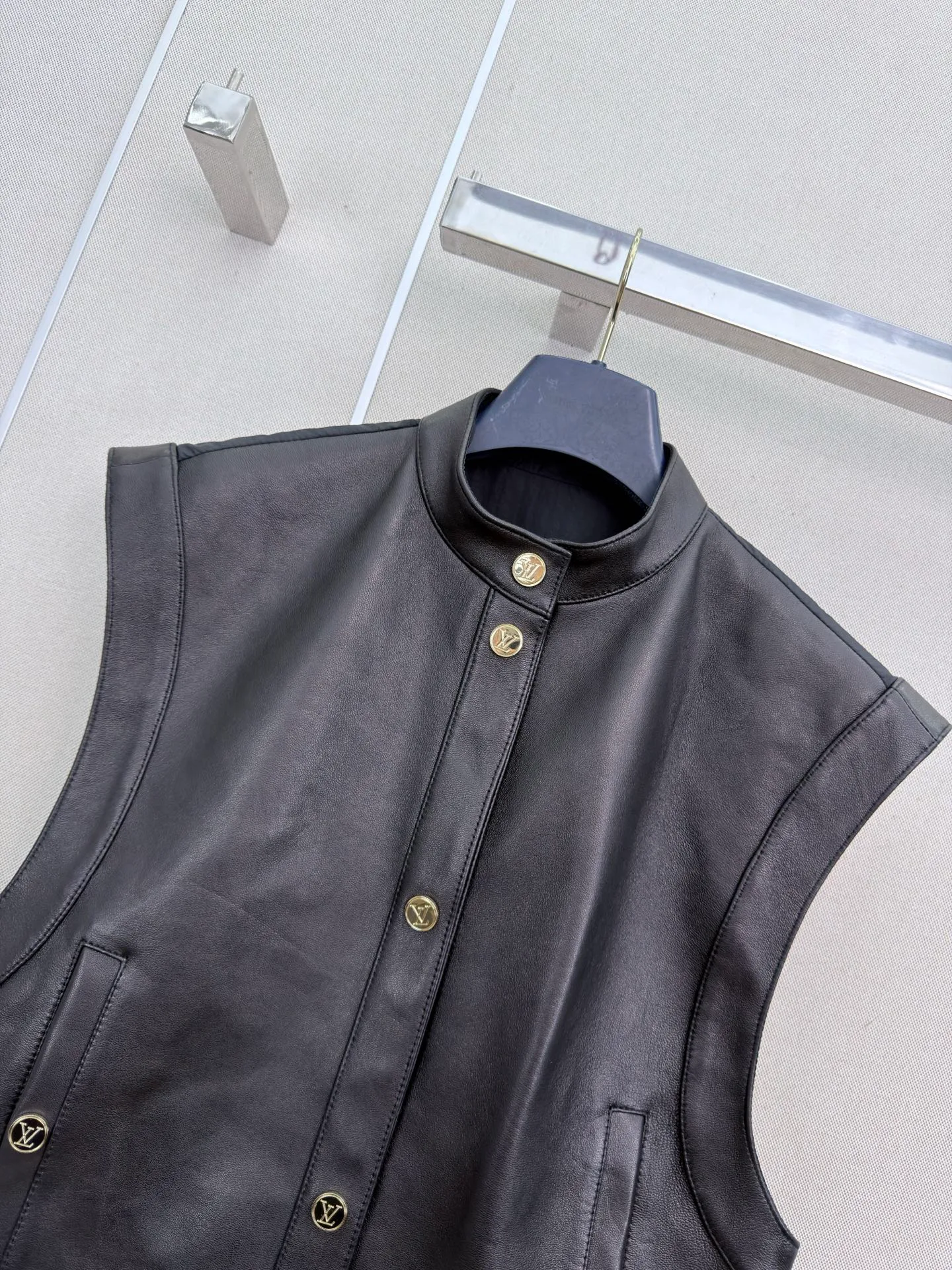 Women's Vests LOUIS VUITTON 18113277