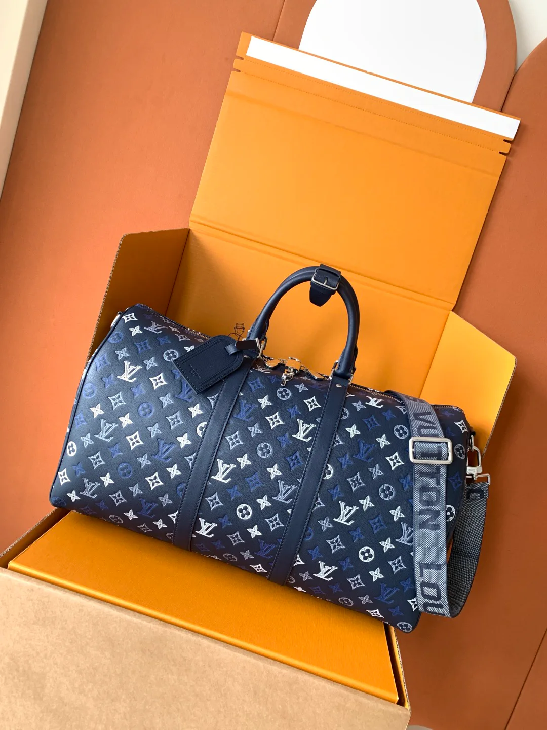 Women's Travel Bags LOUIS VUITTON 18521038