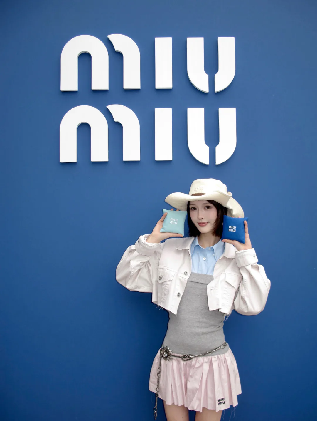 Women's Jackets And Down Jackets MIU MIU 17541022