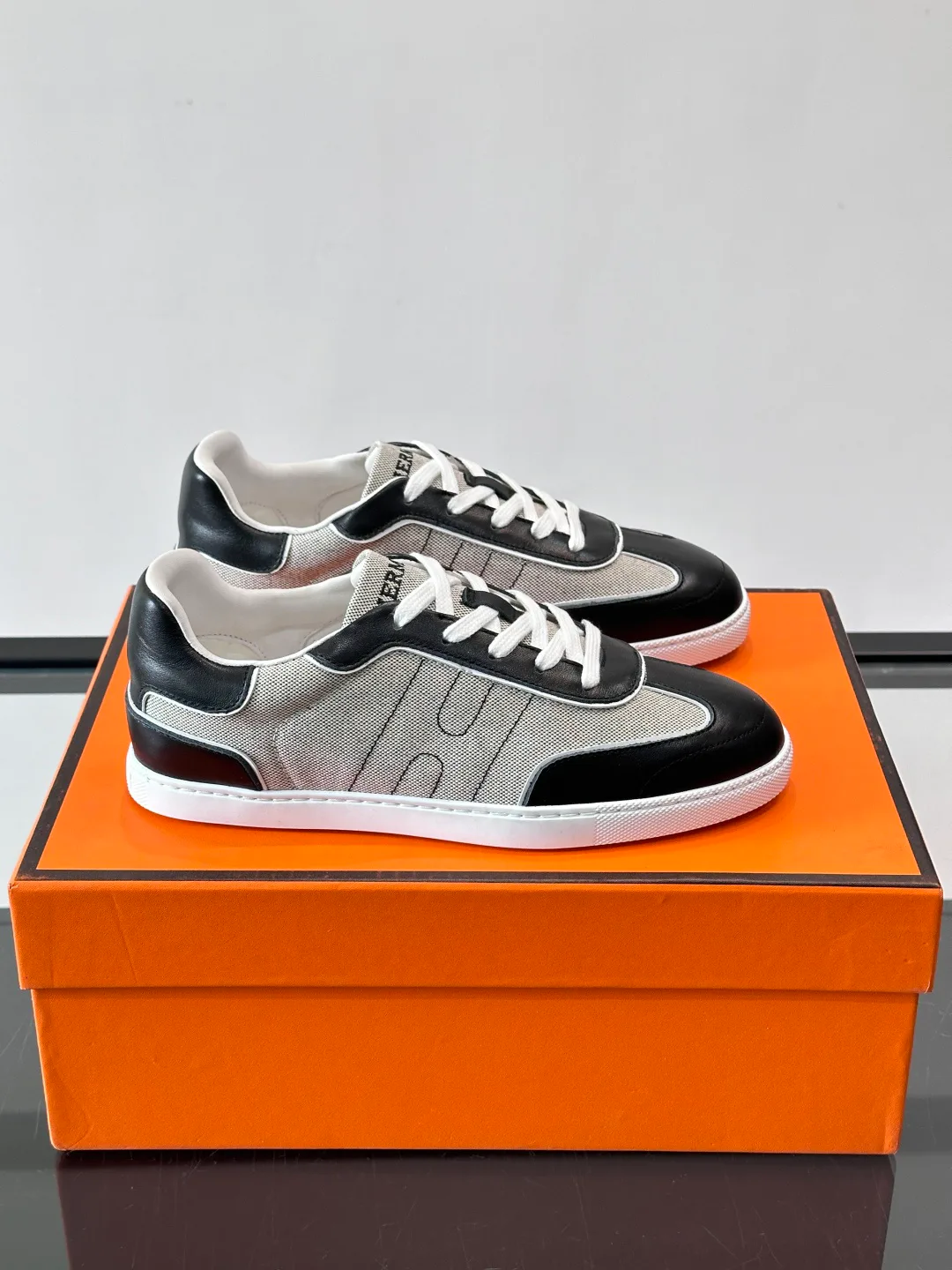 Men's Sneakers HERMES 18102931