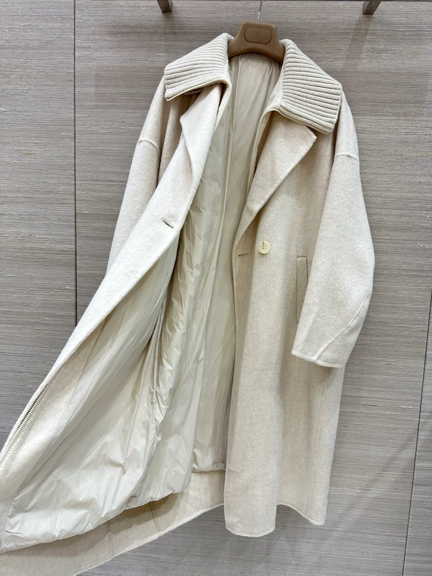 Women's Coats LORO PIANA 18503517