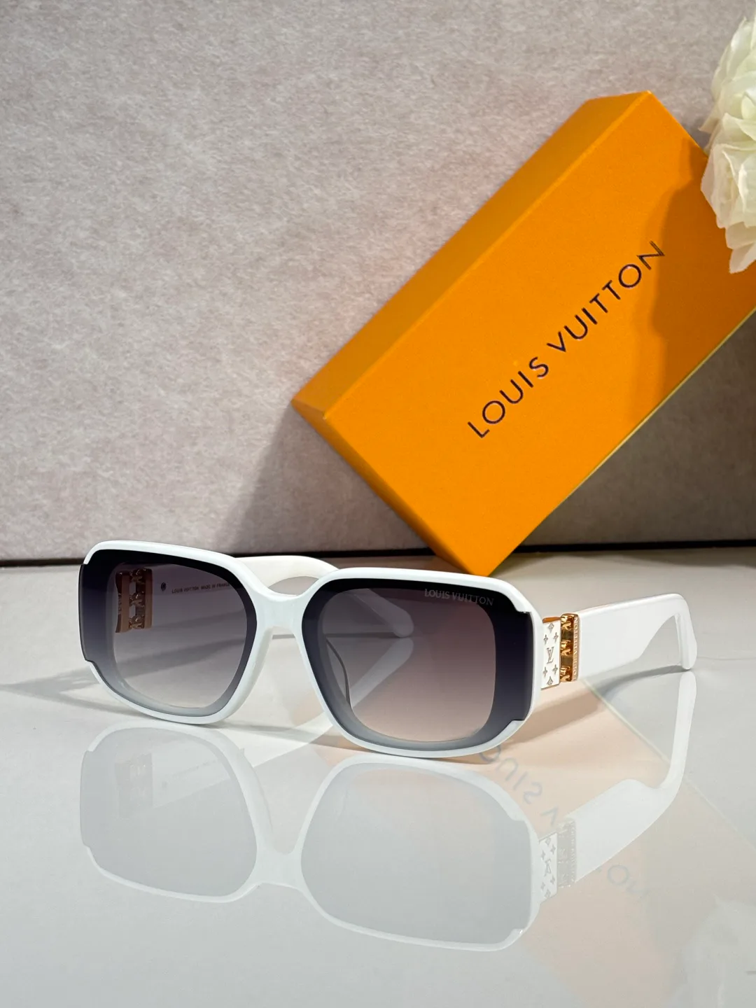 Glasses LOUIS VUITTON 18338517