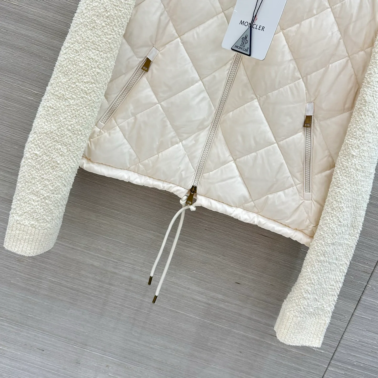 Women's Jackets And Down Jackets MONCLER 18175835