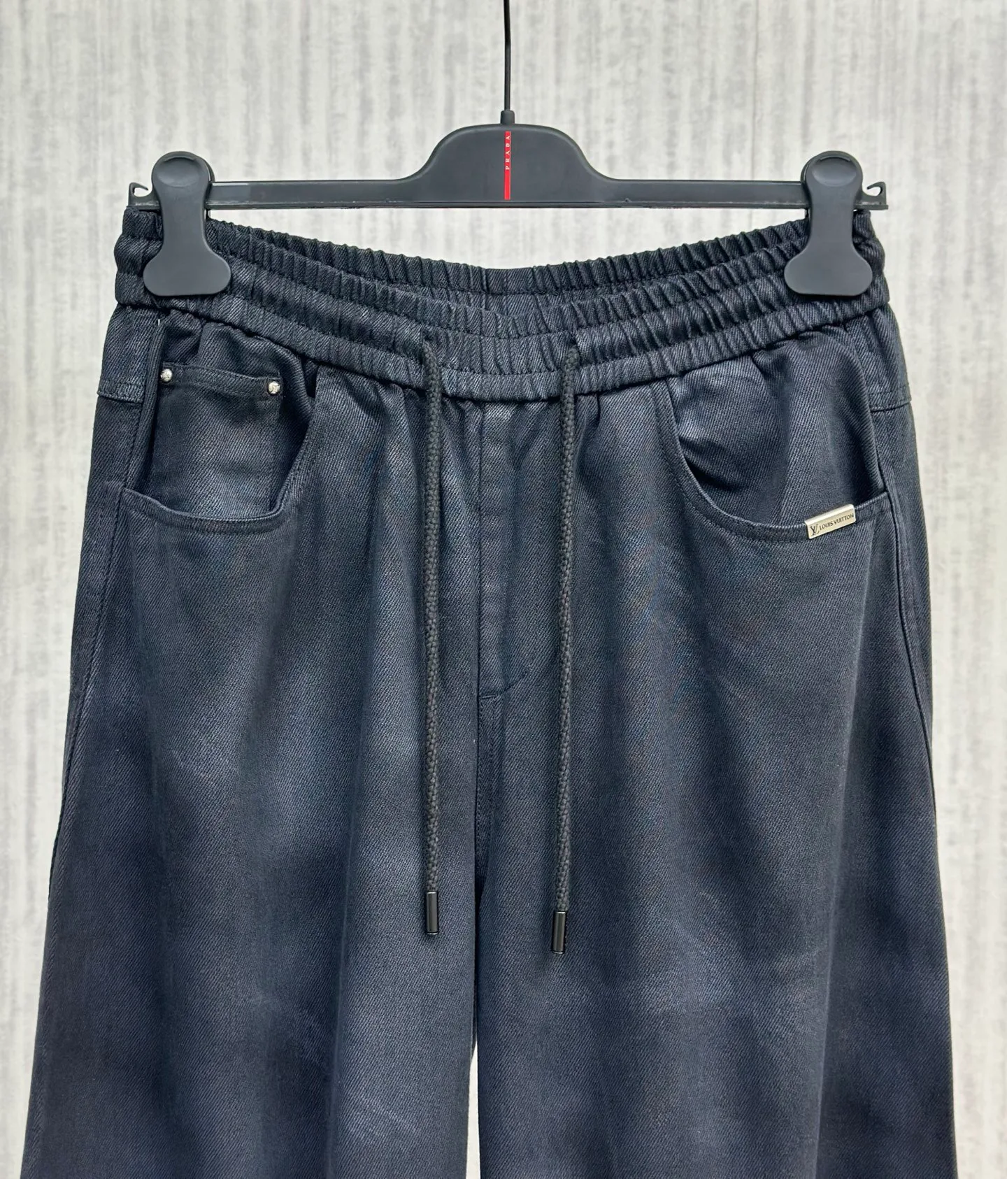 Брюки Мужские Louis Vuitton 18566838