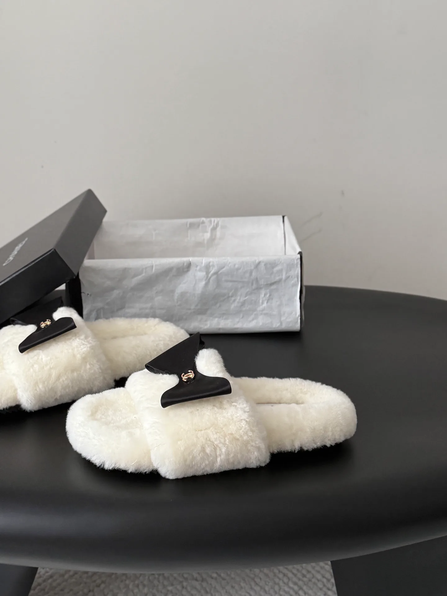 Women's Slippers CHANEL 18359344