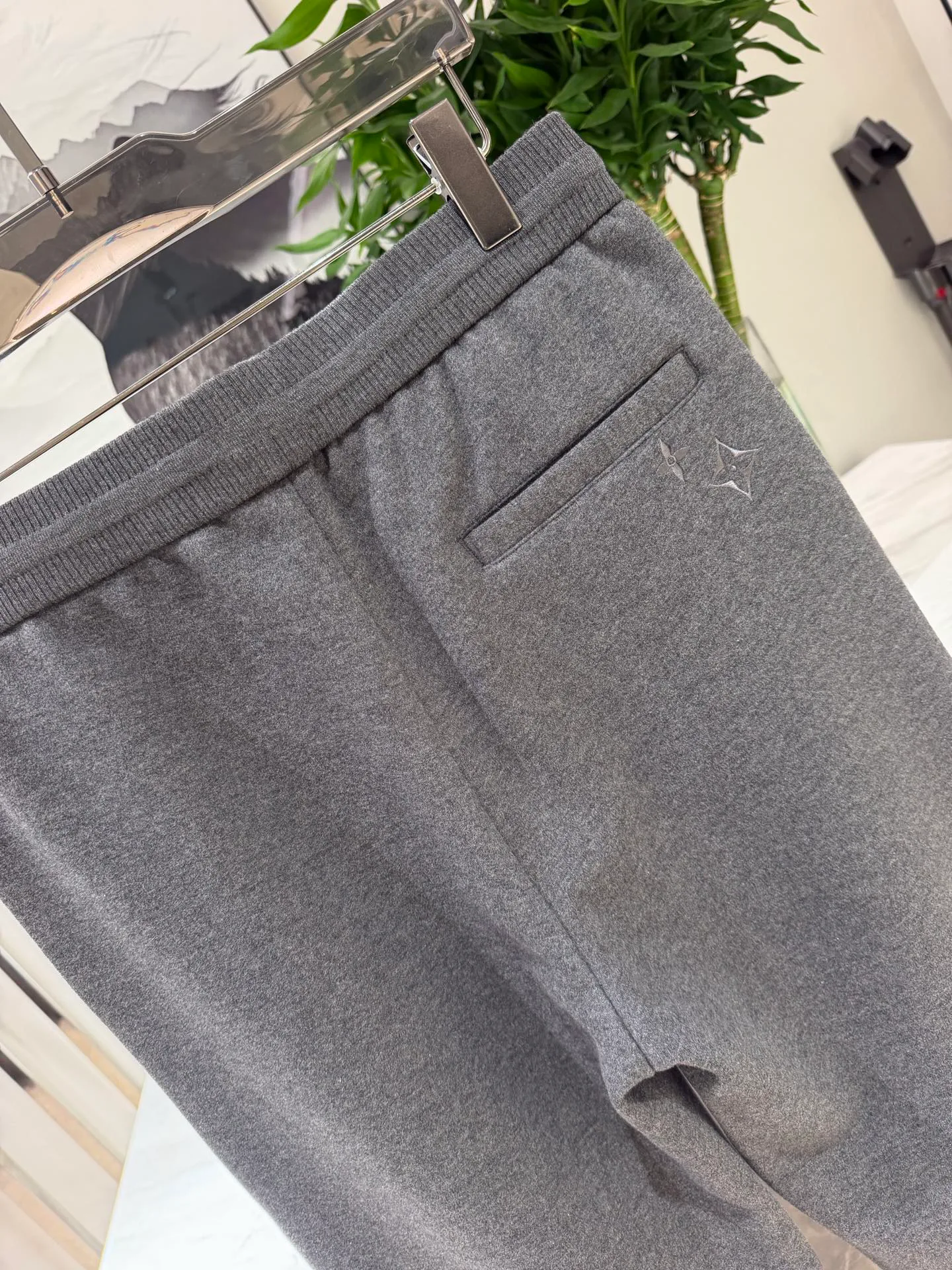 Men's Trousers LOUIS VUITTON 17952565